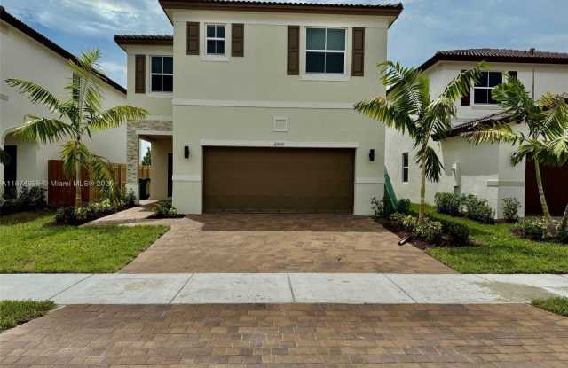 2600 SE 25th Ct photos photos