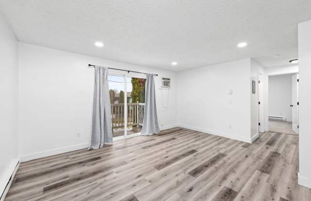 Updated Mission Park 2BR - Private Balcony & In-Unit Laundry! Gallery 3