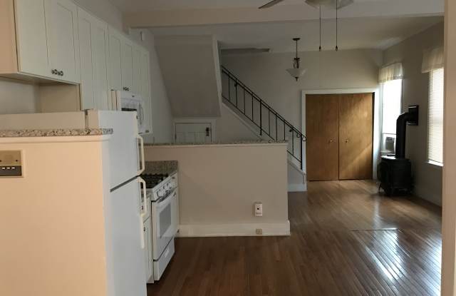 186 Summit Ave - 186 Summit Avenue, St. Paul, MN 55102