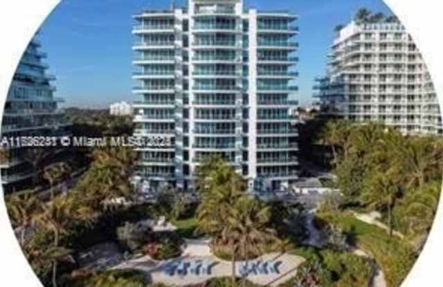 9401 Collins Ave photos photos