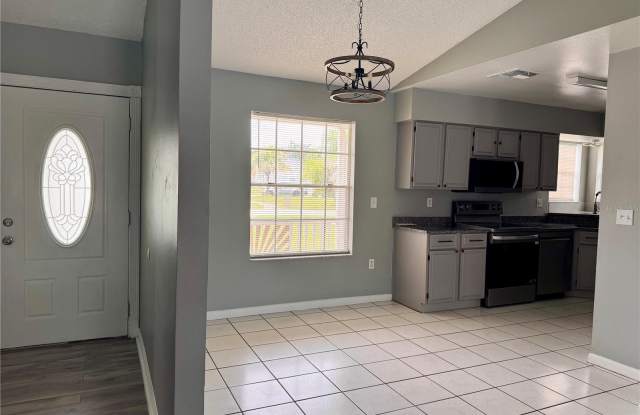 4125 E VISTA Court Gallery 2