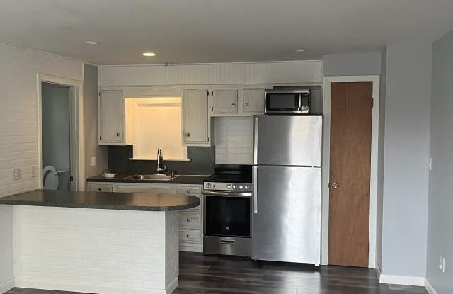 898 Riverside St photos photos