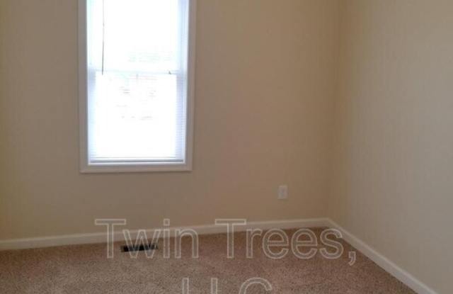 5937 King Street, Apt Gallery 4