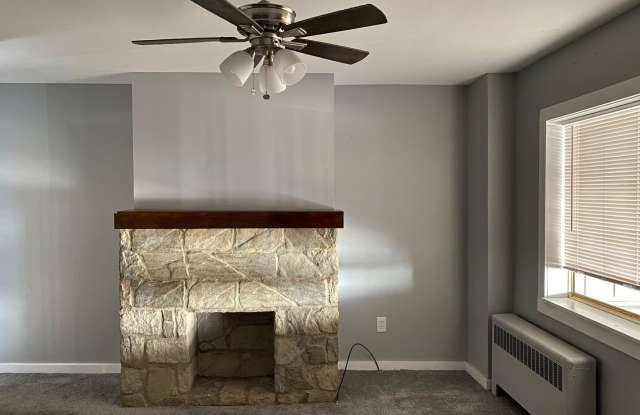 RENOVATED 2 BEDROOM IN THE HEART OF BLOOMFIELD! Gallery 3