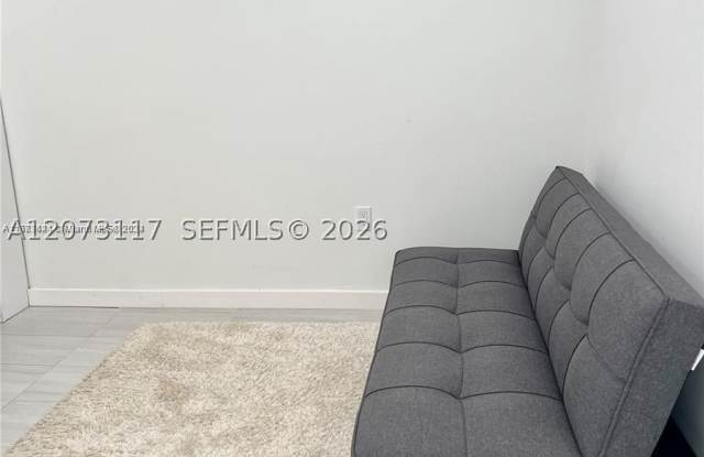 2310 N 57th Way Gallery 4
