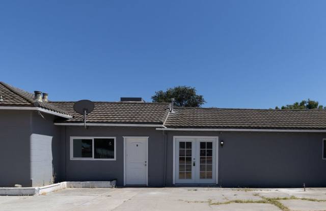 Newly Remodeled 2x1 in Newman!!! photos photos