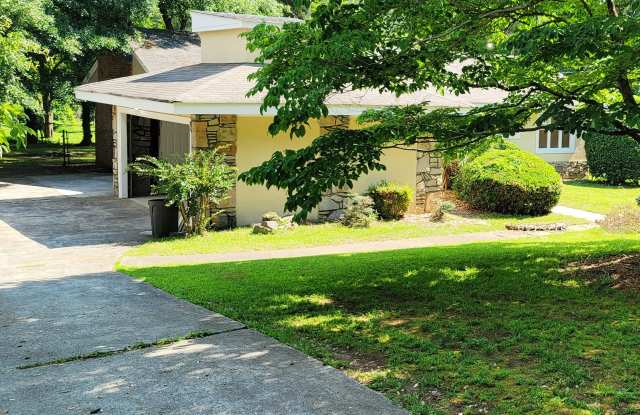 4216 Smithsonia Court Gallery 2