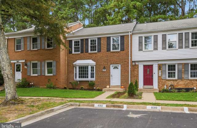 8312 MOLINE Place Gallery 3