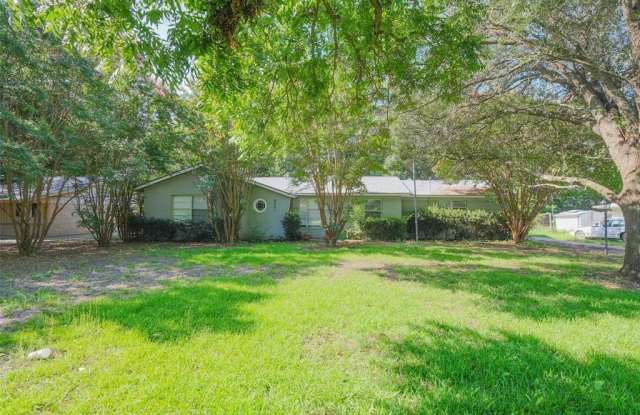 8301 Llano Avenue - 8301 Llano Avenue, Benbrook, TX 76116
