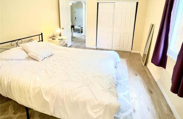 2720 NW 29th St photos photos