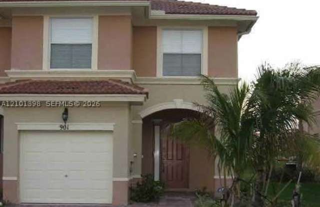 901 Seminole Palms Dr Gallery 1