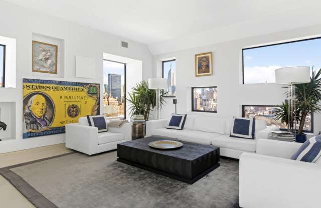 100 Eleventh Avenue Gallery 4