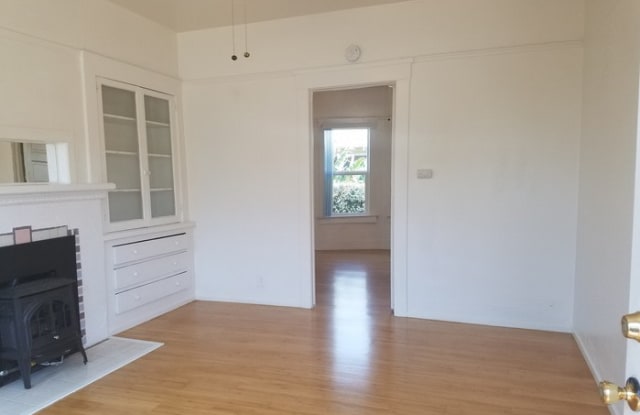 4316 1/2 Cleveland Avenue - 4316 1/2 Cleveland Ave, San Diego, CA 92103