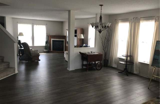 10143 Holly Berry Circle Gallery 2