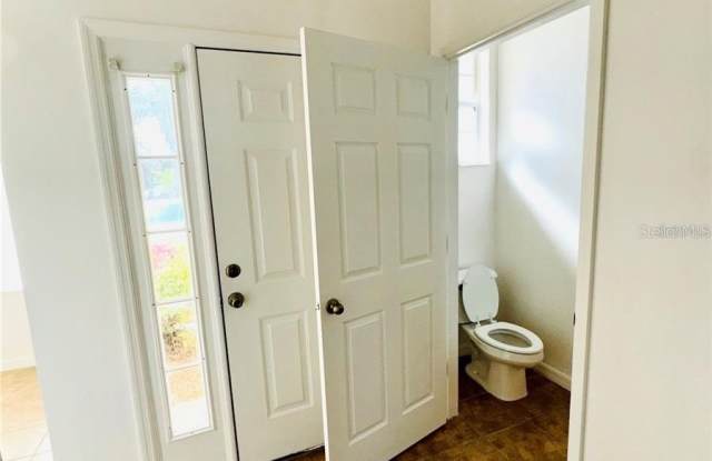 1106 S BEACH Circle Gallery 3