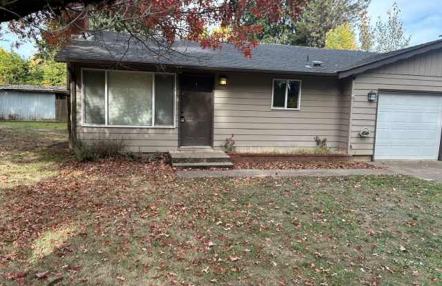 2-bedroom 1 bath duplex off River Rd! Gallery 1