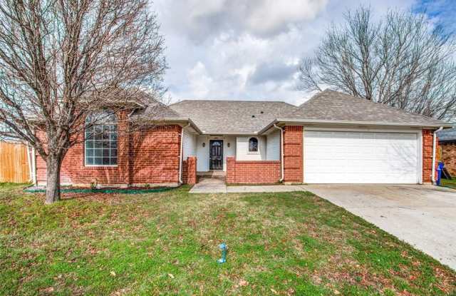 6109 Courtside Drive - 6109 Courtside Drive, Watauga, TX 76148