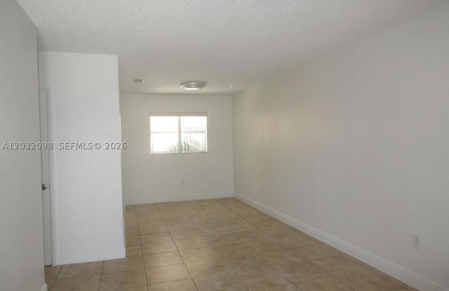 5461 W 24th Ave photos photos