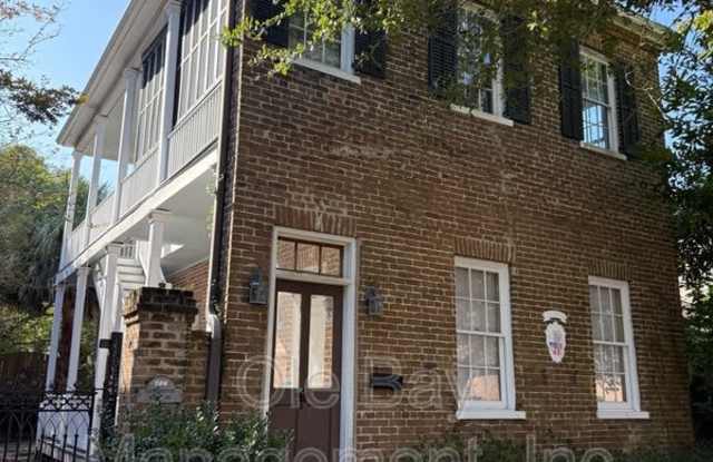 257 Adams St (upstairs) - 257 Adams Street, Mobile, AL 36603 257 Adams St (upstairs) - 257 Adams Street, Mobile, AL 36603