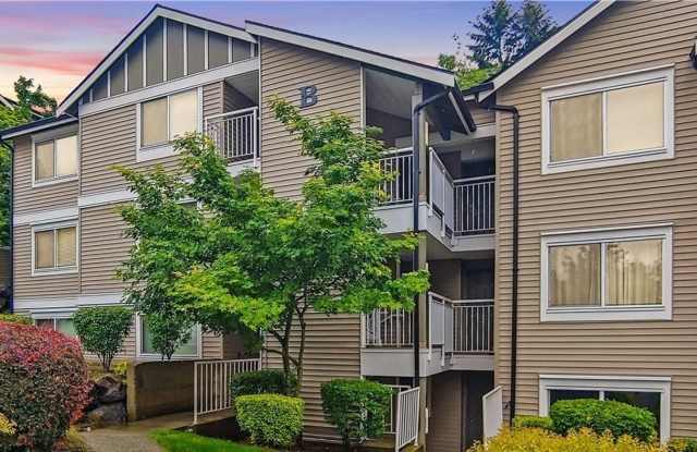 3 Bedroom Mill Creek Condo! - 16101 Bothell Everett Highway, Mill Creek, WA 98012