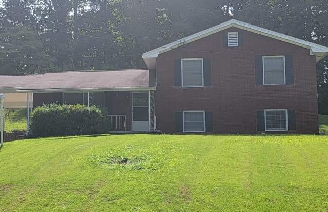 Don't miss out on this opportunity to rent a move-in-ready home that caters to modern living. Gallery 2
