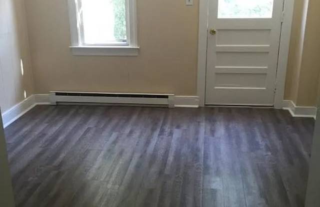 Introducing a pleasant 2-bedroom, 1-bathroom house located in the desirable Carlisle, PA area photos photos