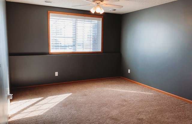 15107 Fanning Drive N Gallery 2