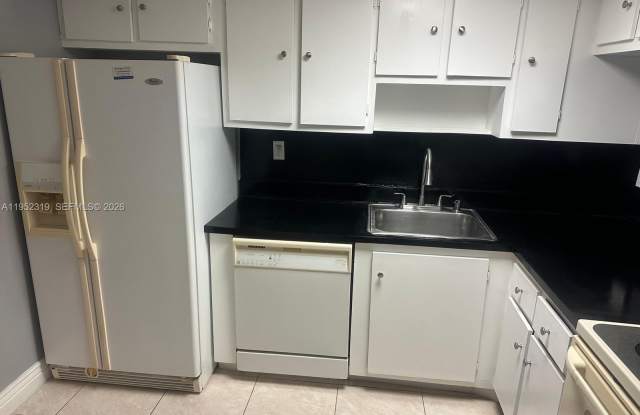 4384 NW 9th Ave photos photos