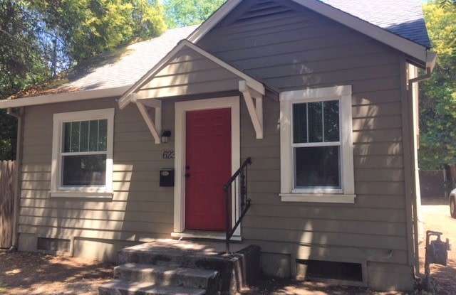 **Reserve NOW for SUMMER 2026** House Near 6th  Ivy - 623 Ivy Street, Chico, CA 95928