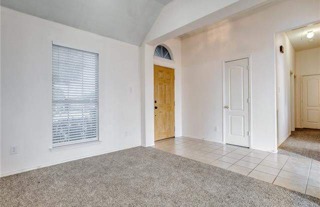 737 Yellowstone Drive Gallery 3