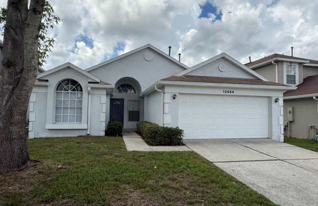 Large 3 Bedroom, 2 Bathroom Single Family Home Gallery 1
