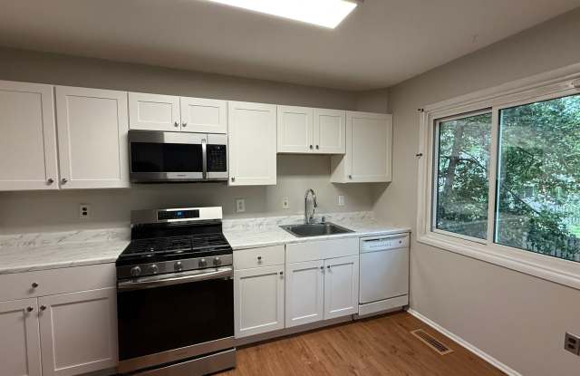 Lake Ridge Townhome photos photos
