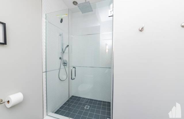 2112 W Rice Gallery 3