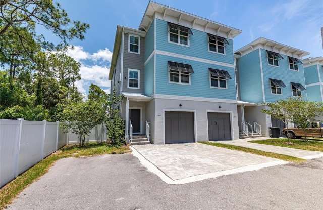 1237 SAVONA DRIVE NE photos photos
