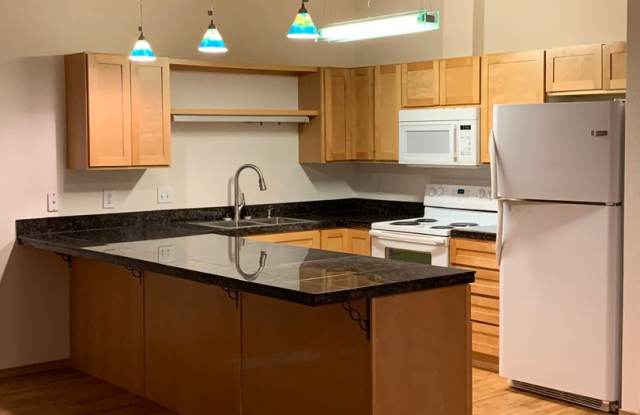 AVAILABLE NOW!! West side - 2 Bdrm, 1 Bath - 7621 Snow View Drive, Anchorage, AK 99507