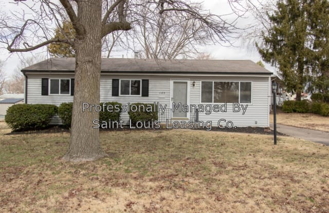 1185 Penhurst Dr - 1185 Pennhurst Drive, Florissant, MO 63033
