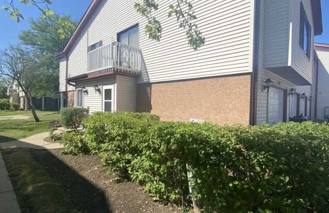377 Jefferson Court - 377 Jefferson Court, Vernon Hills, IL 60061