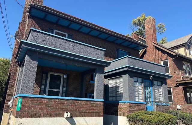 4237 Vine Street - 2 Gallery 1