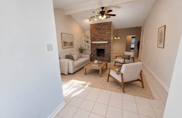 5839 Creek Side Circle Gallery 3