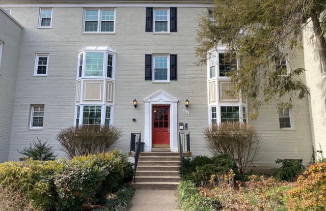 822 S ARLINGTON MILL DRIVE - 822 South Arlington Mill Drive, Arlington, VA 22204