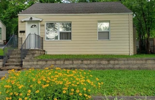 526 Oak St - 526 Oak Street, Webster Groves, MO 63119