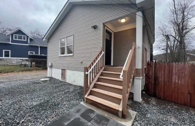 18 W River Styx Rd, Unit 3 - 18 West River Styx Road, Hopatcong, NJ 07843 18 W River Styx Rd, Unit 3 - 18 West River Styx Road, Hopatcong, NJ 07843