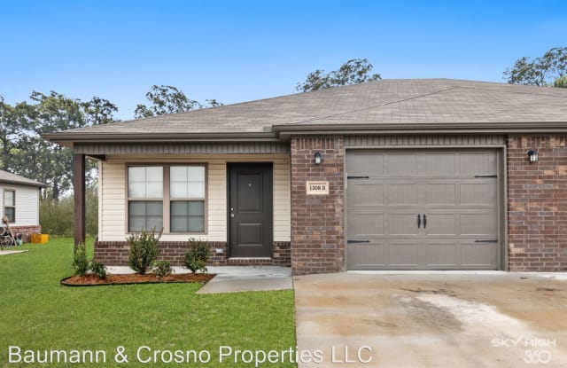 1206 Haden St A - 1206 S Haden St, Siloam Springs, AR 72761