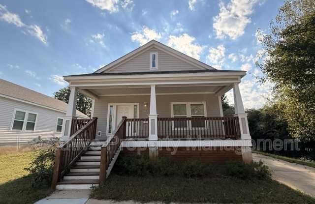 2121 Berkley Avenue Gallery 1