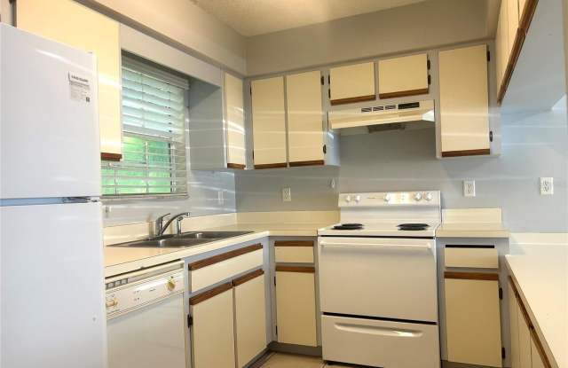 32813 RADIO Road Gallery 2