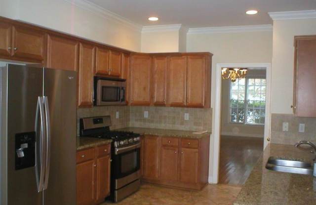 210 FIELDSBORN Court Gallery 2