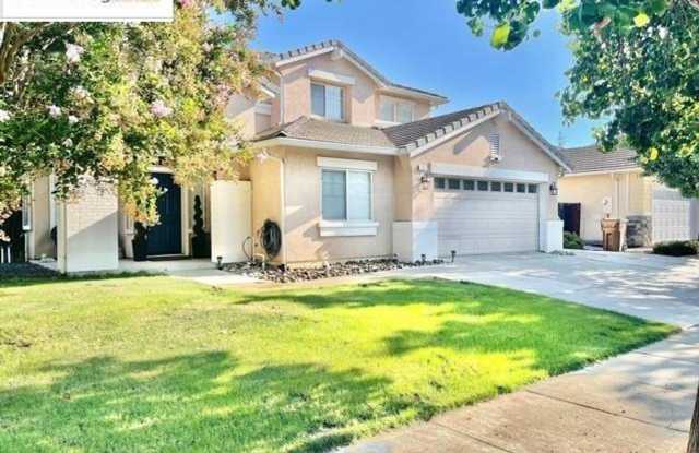 GREAT BRENTWOOD LOCATION..NEAR SCHOOLS, TRANSPORTATION AND SHOPPING! photos photos