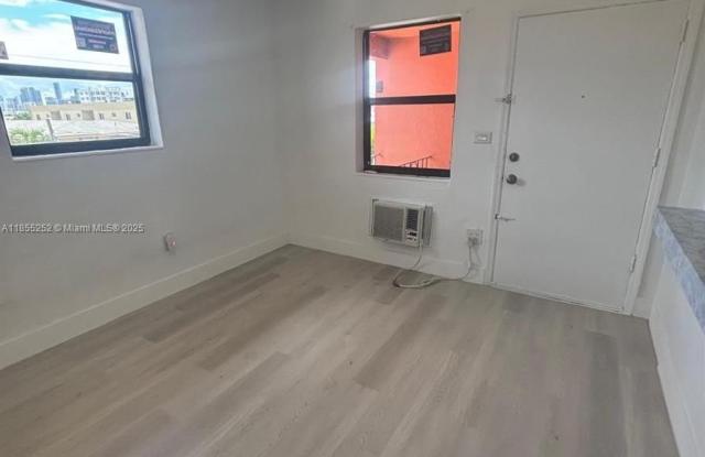 220 SW 18th Ave - 220 Southwest 18th Avenue, Miami, FL 33135