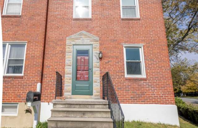 Spacious 4Bed/2Bath Townhome in Ridgeleigh - 1726 Redwood Avenue, Parkville, MD 21234
