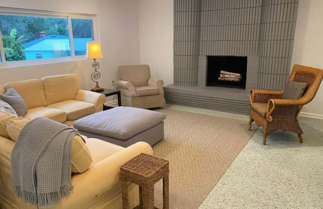 Top of the Hill !!! - 23 South 15th Street, Fernandina Beach, FL 32034